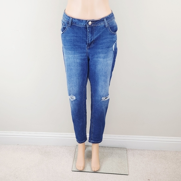Kensie Denim - Kensie Effortless Mid Rise Distressed Ankle Jeans Pants